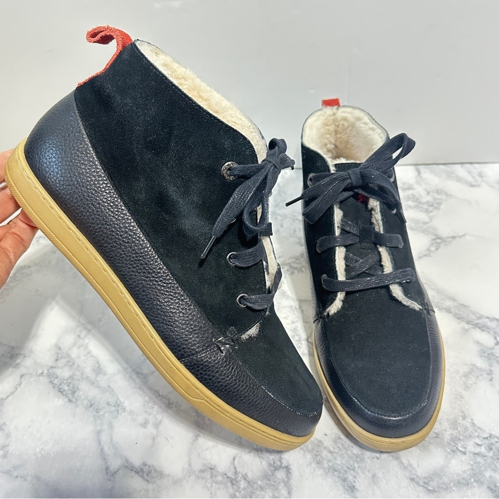 Bugatchi navy leather fur men’s winter fur ankle high top sneakers size 9